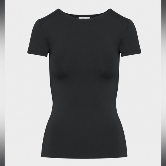 Aritzia Tops - Aritzia Contour Crew Hip T-Shirt - New 2024 version! *S*